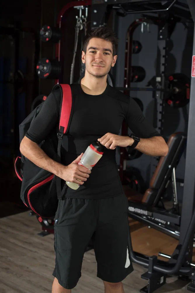 Aluno em treino de musculação